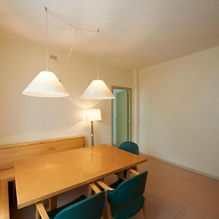 Apartamentos Montserrat Abat Marcet 외부 사진