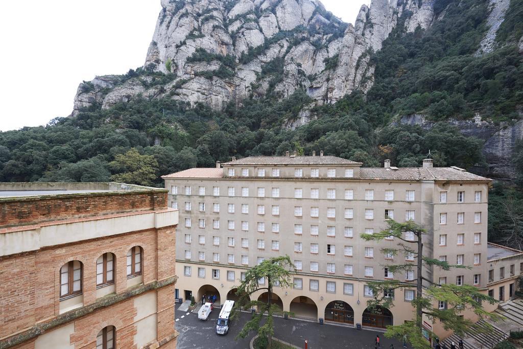 Apartamentos Montserrat Abat Marcet 외부 사진