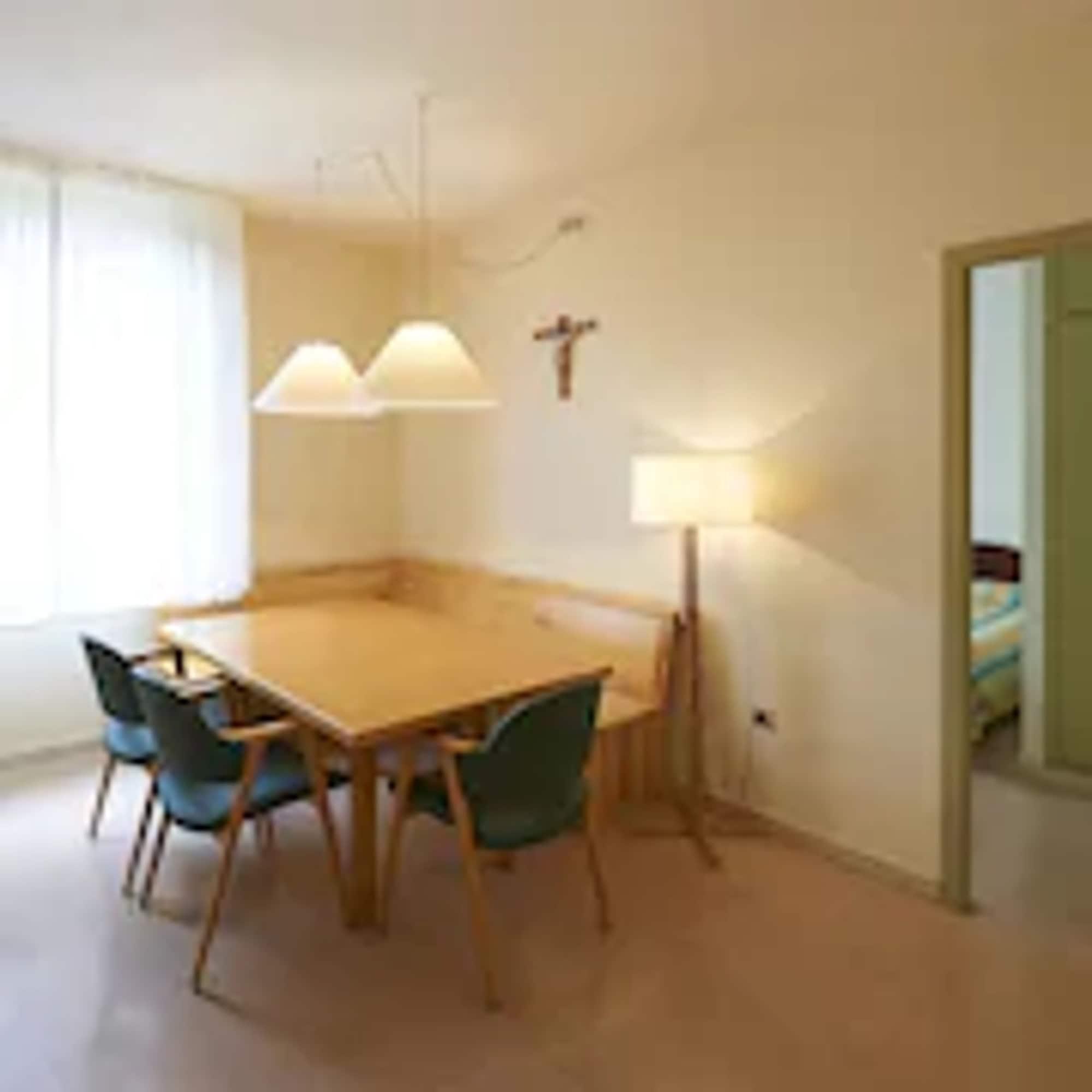 Apartamentos Montserrat Abat Marcet 외부 사진