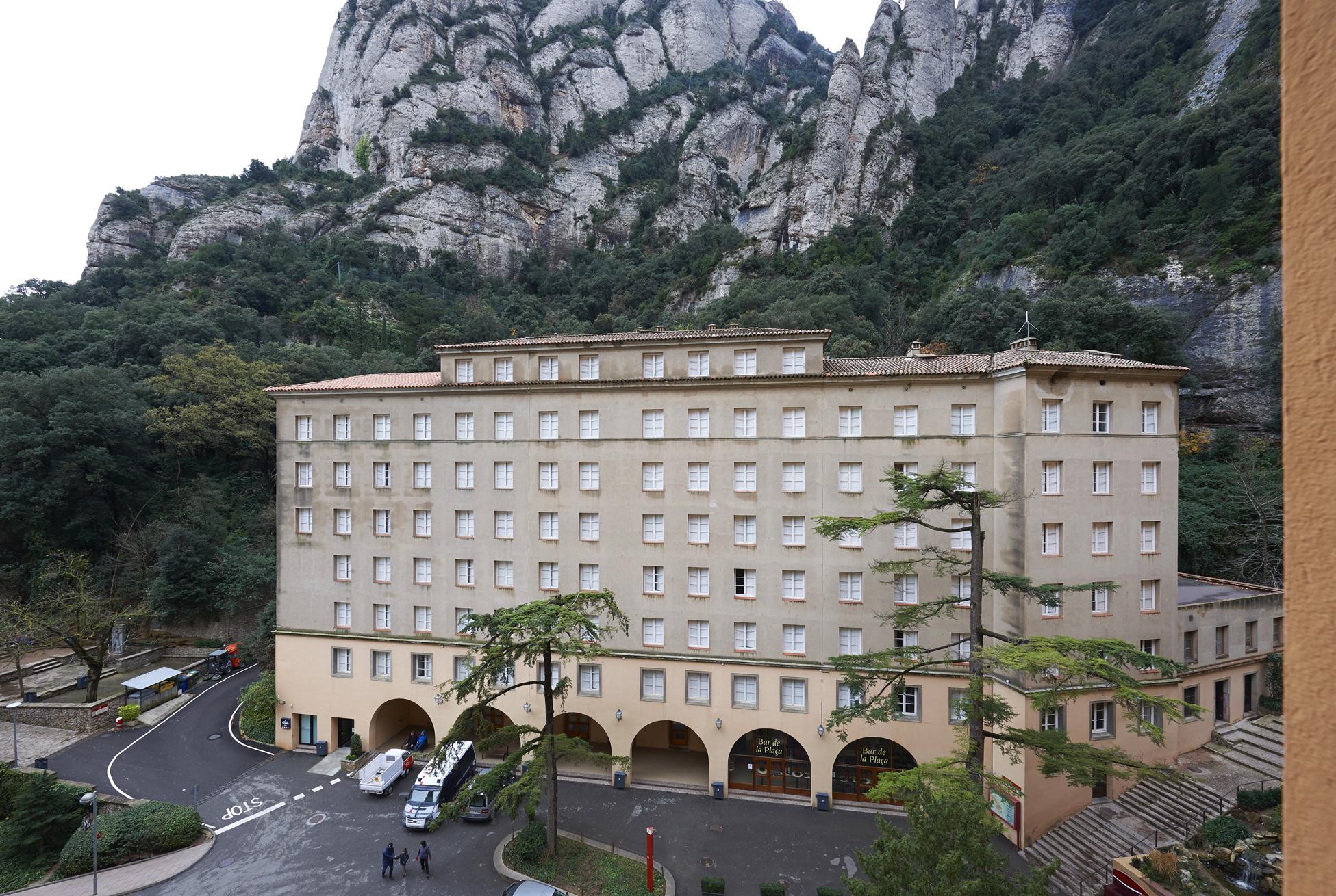 Apartamentos Montserrat Abat Marcet 외부 사진